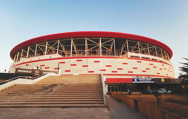 不光在进攻 不光在进攻